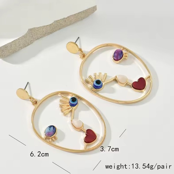 Unique face multi color diamonds gold color earring - Picture 6 of 6